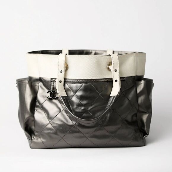 Authentic๐๏ธ Chanel Paris Biarritz MMโToteโShoulderโBag - Picture 1 of 15